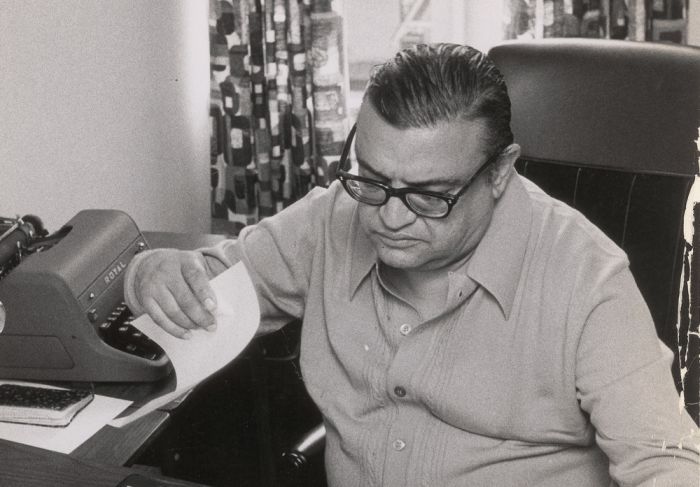 Mario Pyuzonun “Xaç atası” romanından parça - Tərcümə Mario Pyuzonun “Xaç atası” romanından parça - Tərcümə