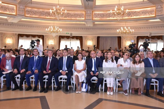 "Azərbaycan dili və Ədəbiyyatı" Forumunun birinci günü başa çatıb