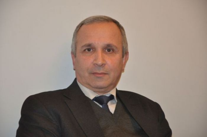 Mücahidin milyonçuya məhəbbəti, kommunistə nifrəti - Abid Tahirli Nağı Şeyxzamanlı haqqında yazır Mücahidin milyonçuya məhəbbəti, kommunistə nifrəti - Abid Tahirli Nağı Şeyxzamanlı haqqında yazır