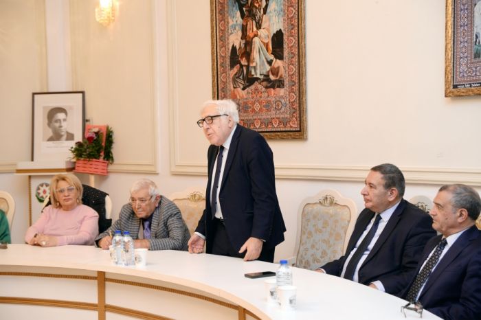 Xalq şairi Məmməd Arazın anadan olmasının 90 illiyi - qeyd edilib Xalq şairi Məmməd Arazın anadan olmasının 90 illiyi - qeyd edilib