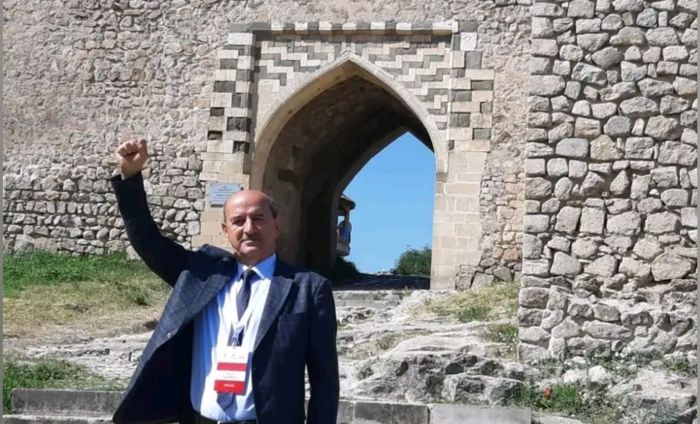 Nə gözəl sayrışır Şuşada bayraq, Nə gözəl səslənir Şuşalı Vətən!.. - Ramiz Qusarçaylının şeirləri Nə gözəl sayrışır Şuşada bayraq, Nə gözəl səslənir Şuşalı Vətən!.. - Ramiz Qusarçaylının şeirləri