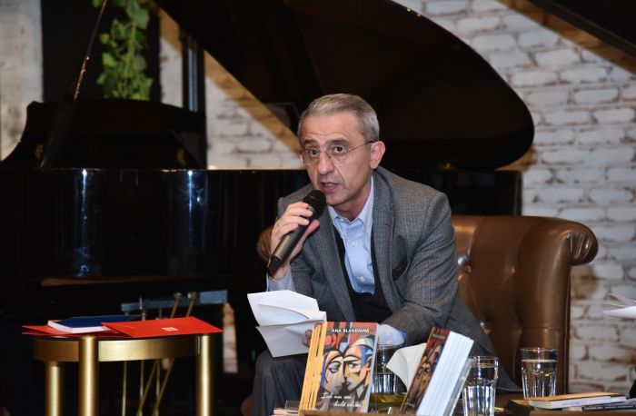 Dan ulduzu - Rumın ədəbiyyatı və Mihay Emineskunun şeirləri Azərbaycan dilində Dan ulduzu - Rumın ədəbiyyatı və Mihay Emineskunun şeirləri Azərbaycan dilində