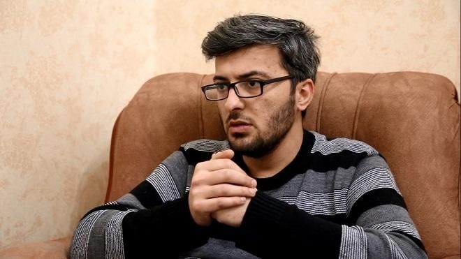 İnsanlardan qaçan,  özündən qurtula bilməyən  türk şairi - Oğuz AYVAZ İnsanlardan qaçan,  özündən qurtula bilməyən  türk şairi - Oğuz AYVAZ