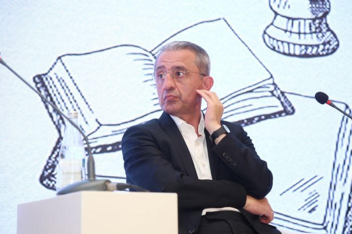 Düma, Natəvan, xəncər, arxalıq və oyun... Düma, Natəvan, xəncər, arxalıq və oyun...