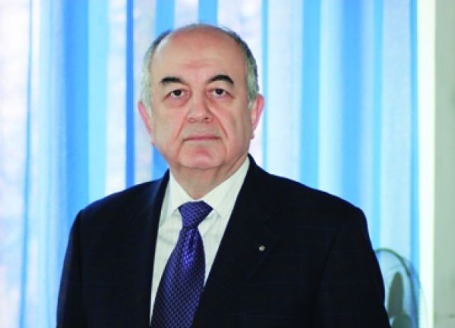 İrəvanda qalan uşaq - Esse. Paşa Qəlbinur İrəvanda qalan uşaq - Esse. Paşa Qəlbinur