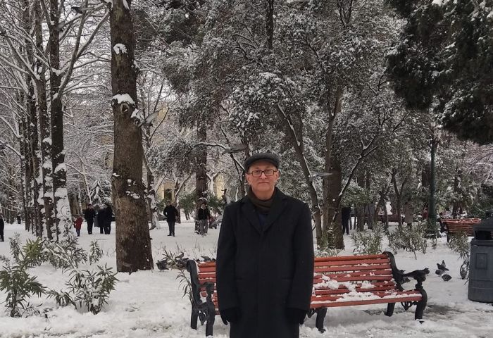 Pərvanə yananda xoşbəxtdi, qardaş... - Zaur Ustacın şeirləri Pərvanə yananda xoşbəxtdi, qardaş... - Zaur Ustacın şeirləri