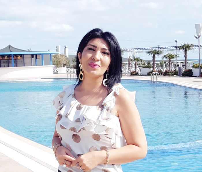 Gecələr səmaya bax.  Bütün ulduzlar çiçəkləyəcək... - Elnarə AKİMOVA Gecələr səmaya bax.  Bütün ulduzlar çiçəkləyəcək... - Elnarə AKİMOVA