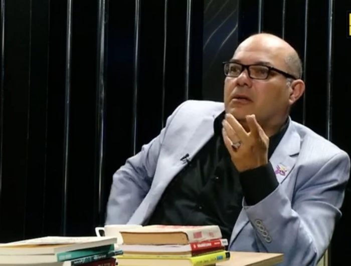 Ədəbi və əbədi missiya - Kənan HACI Ədəbi və əbədi missiya - Kənan HACI