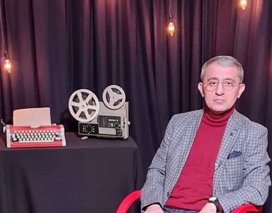 Şair öz intuisiyası ilə nitqin və dilin potensialına müraciət edir Şair öz intuisiyası ilə nitqin və dilin potensialına müraciət edir