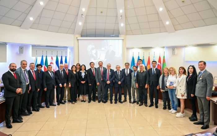 Dünya Gənc Türk Yazarlar Birliyinin 25 illik yubileyi - TÜRKSOY-un baş ofisində qeyd olunub - FOTOLAR Dünya Gənc Türk Yazarlar Birliyinin 25 illik yubileyi - TÜRKSOY-un baş ofisində qeyd olunub - FOTOLAR