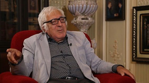 "Yazıçıların ünsiyyət ehtiyacı daha çoxdur" - Xalq yazıçısı Anarın müsahibəsi "Yazıçıların ünsiyyət ehtiyacı daha çoxdur" - Xalq yazıçısı Anarın müsahibəsi