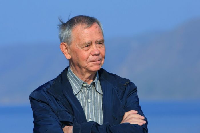 Yadımdan çıxdı  Alyoşkadan soruşum ki... - Valentin  Rasputinin hekayəsi Yadımdan çıxdı  Alyoşkadan soruşum ki... - Valentin  Rasputinin hekayəsi