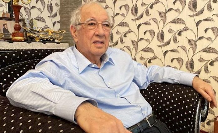 Harda xəstələnsəm, a dostlar, məni \ çatdırın Zəngəzur yaylaqlarına... - Şeirlər. HİDAYƏT Harda xəstələnsəm, a dostlar, məni \ çatdırın Zəngəzur yaylaqlarına... - Şeirlər. HİDAYƏT