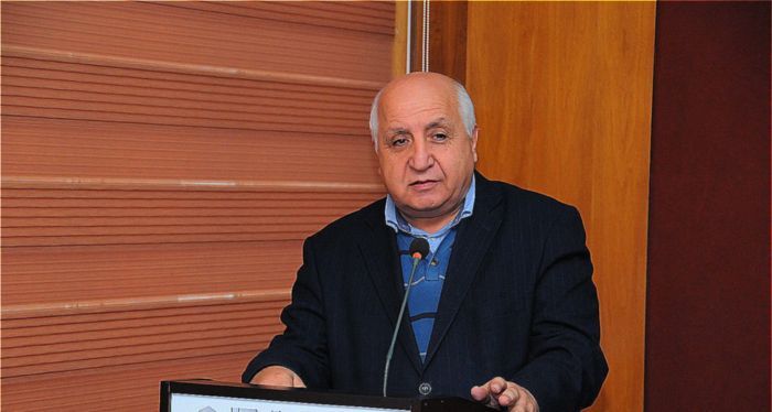 Bir təfəkkürün epik bioqrafiyası, yaxud akademik Nizami Cəfərovun 65 yaşına lirik yubiley notları - Rüstəm KAMAL Bir təfəkkürün epik bioqrafiyası, yaxud akademik Nizami Cəfərovun 65 yaşına lirik yubiley notları - Rüstəm KAMAL