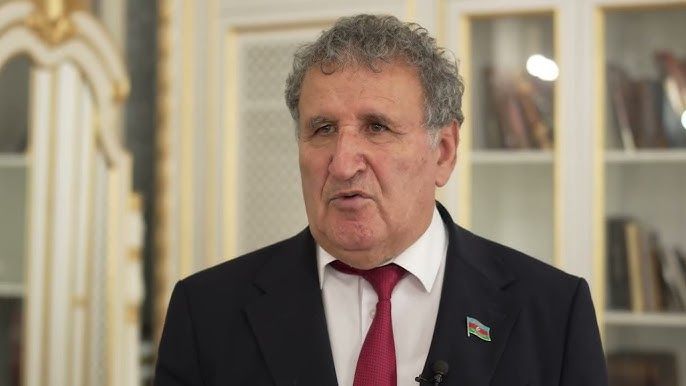 Satirik qələmlə mübariz keşikdə Satirik qələmlə mübariz keşikdə