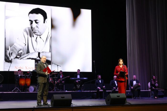 Heydər Əliyev Sarayında “Dəniz, göy, məhəbbət” adlı bədii-musiqili gecə keçirilib Heydər Əliyev Sarayında “Dəniz, göy, məhəbbət” adlı bədii-musiqili gecə keçirilib