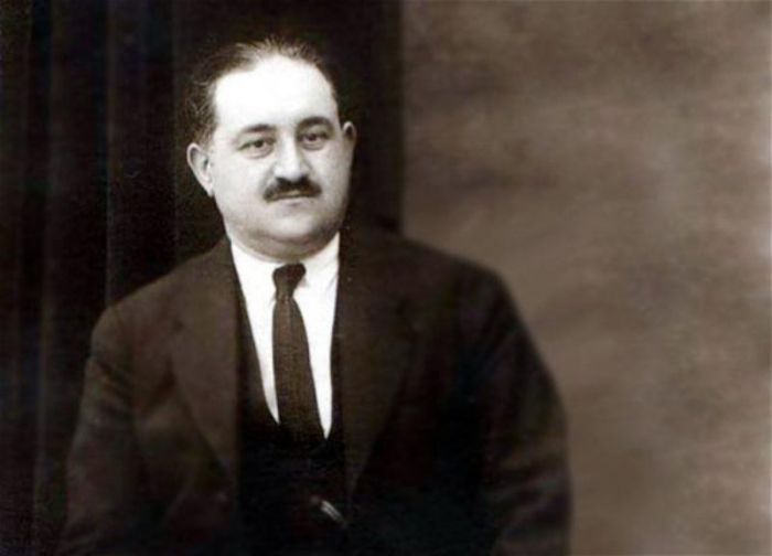 "Hər könüldə sənin izin..." Məmməd Əmin Rəsulzadənin aforizmləri - Cəlal Bəydilinin TƏQDİMATINDA "Hər könüldə sənin izin..." Məmməd Əmin Rəsulzadənin aforizmləri - Cəlal Bəydilinin TƏQDİMATINDA