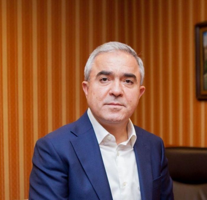 "Kitabın nəşri Azərbaycan  və Moldova ədəbi-mədəni  əlaqələrinin işıqlı səhifəsidir" - Hüquq elmləri doktoru Vüqar  Novruzov "Kitabın nəşri Azərbaycan  və Moldova ədəbi-mədəni  əlaqələrinin işıqlı səhifəsidir" - Hüquq elmləri doktoru Vüqar  Novruzov