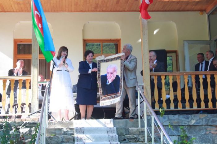 Bəxtiyar Vahabzadəyə həsr olunmuş "Türk dünyasının böyük söz ustadı" adlı tədbir keçirilib