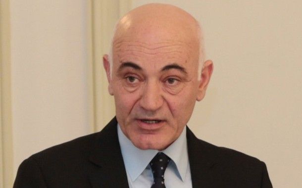 "Yaradıcılıq üçün ilahi başlanğıc, bilik  və xeyirxah ürək gərək..." - Vaqif Bəhmənli