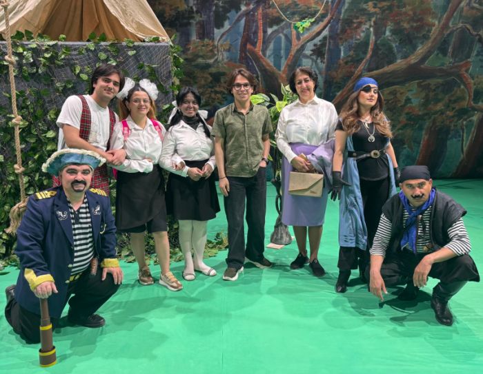 Sumqayıt teatrında “Sehrli yaylıq” tamaşasının premyerası olub