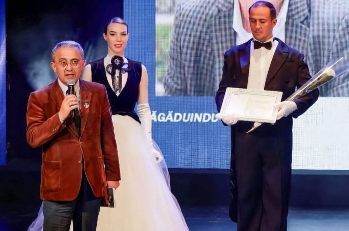 Səlim Babullaoğlu  Moldova Elmlər Akademiyasının və Beynəlxalq Qriqore Vyeru Poeziya festivalının mükafatlarına layiq görülüb