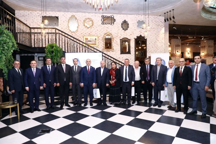 “Dirilik” məcmuəsinin transliterasiya edilmiş toplusunun təqdimat mərasimi keçirilib