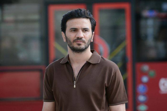 Kim ayırd edə bilər göz yaşının təyinatını? Xalq yazıçısı Elçinin dəfnində... - Ulucay AKİF
