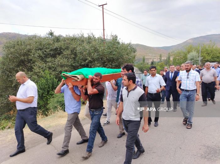 Məmməd İsmayıl Tovuzda Əsrik Cırdaxan kənd qəbirstanlığında torpağa tapşırıldı