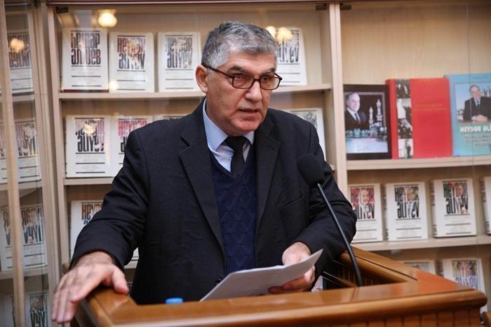 Təccübmü edək, təəssüfmü, ya bəlkə, bu adi hal?! - Təyyar SALAMOĞLU