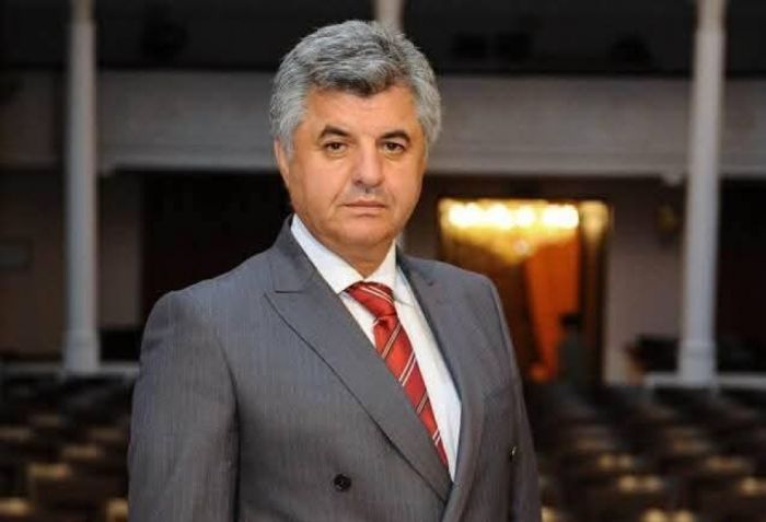İftixar Piriyev “Çingiz Aytmatov” medalı ilə təltif edilib