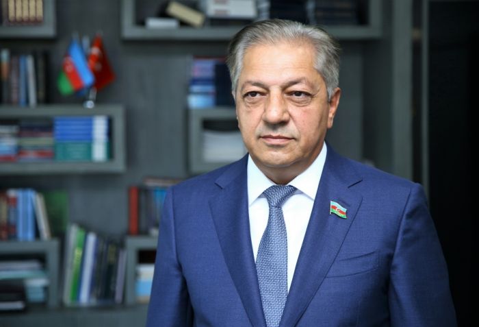 Bir də Ağbaba ilə qucaqlaşmaq... - Cavanşir FEYZİYEV