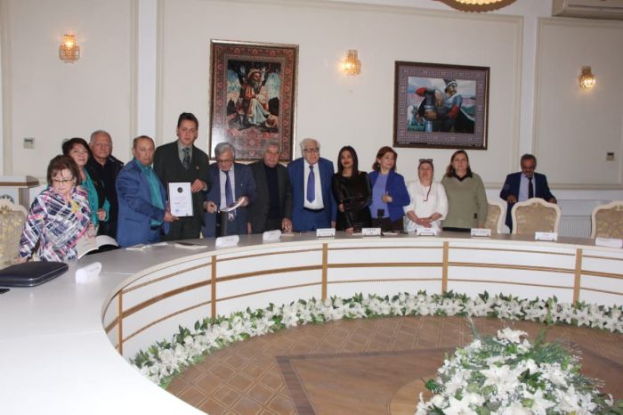 Təbrizli gənc yazar Əli Çağlanın kitabı AYB-də təqdim olunub