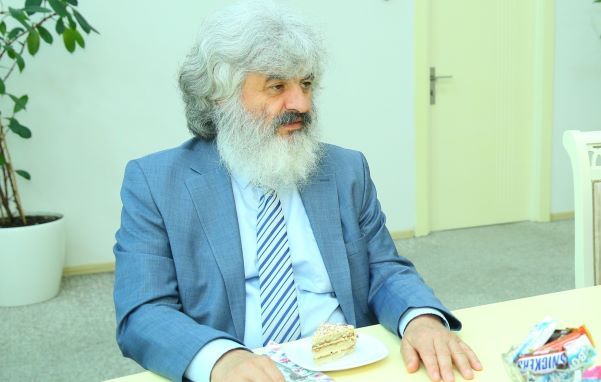 Nəsr... Nəzm... - Yaradıcılıq və insanlıq... - İFTİXAR