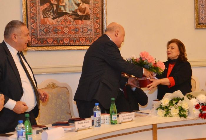 Zemfira Məhərrəmlinin yaradıcılığı haqqında deyilənlər