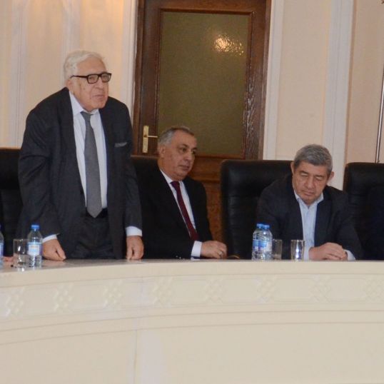 Xalq yazıçısı Anarın "Gəl qoşulaq durnalara" kitabının təqdimatı keçirilib