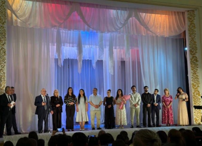 Lənkəran səhnəsində "daxili mən"lə üzləşmə - "Gəlinlik paltarı" tamaşasının premyerasından təəssüratlar