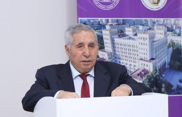 Ədəbiyyatşünaslıq elmimizin iftixarı - Qəzənfər PAŞAYEV