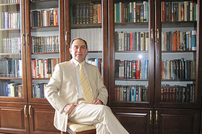 Yazar, yoxsa Yazıçı?! Mətn, yoxsa Əsər?! - Rahid ULUSEL