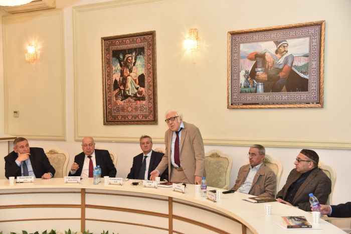 Ədəbiyyatın gerçək missiyası - Yazıçılar Birliyində "Qarabağ savaşı ədəbiyyatımızda" mövzusunda tədbir keçirildi