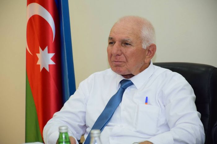 Sehrli çiçək şairi - Arif Fərzəlinin 70 yaşına - Vaqif YUSİFLİ