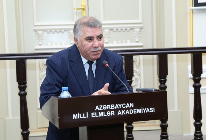 Azərbaycan dilinin inkişafında dövlət dili siyasəti - Nadir MƏMMƏDLİ