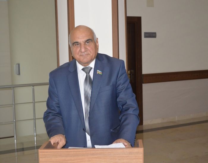 Yüzə doğru gedən ömür qatarı... - Asim YADİGAR