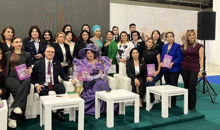 Bakı Ekspo Mərkəzində 12-ci Beynəlxalq Kitab Festivalı çərçivəsində “Xarı-bülbül” antologiyasının təqdimatı keçirilib